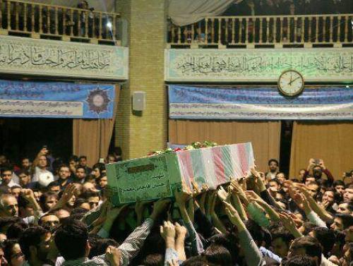عکس/وداع با پیکر مطهر شهید احسان آقاجانی معمار