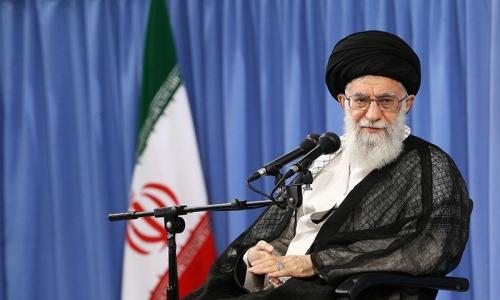 رقص شمشیر جاهلیت مدرن در کنار جاهلیت قبیلگی را هجو کنید