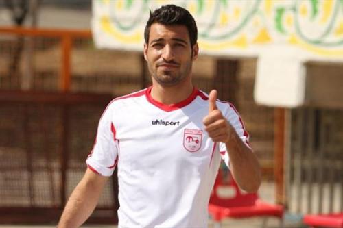 خرید جنجالی پرسپولیس رونمایی شد:شاه ماهی ای پوشان رسما به پرسپولیس پیوست/بمب جنجالی برانکو در استقلال منفجرشد/خشم منصوریان از ستاره جداشد استقلال