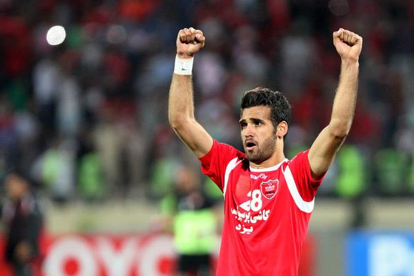 بمب بزرگ نقل وانتقالات پرسپولیس منفجرشد: پیراهن سرخ بر تن ستاره محبوب برانکو/شاه ماهی جنجالی استقلال رسما سرخ پوش شد/خبری که طوفان در اردوگاه ابی پوشان بپا کرد