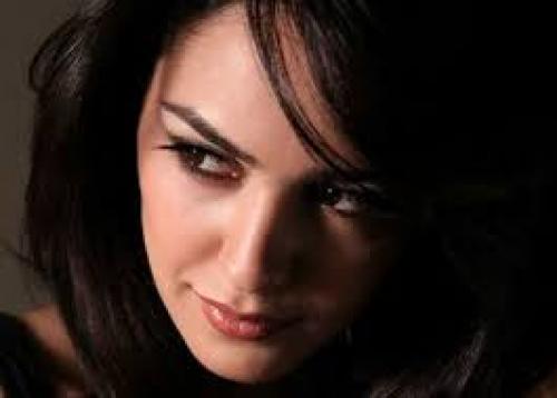 بازیگر ایرانی الاصل هالیوودی به همراه مادرش+عکس