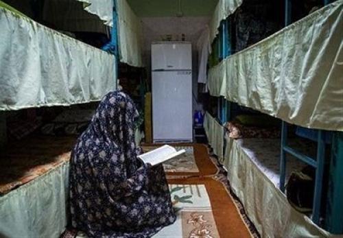 ۴۰ افغانستانی از یک دختر ایرانی شکایت کردند