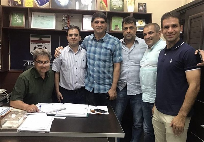  ثبت قرارداد مربیان تیم سایپا در هیئت فوتبال استان تهران 