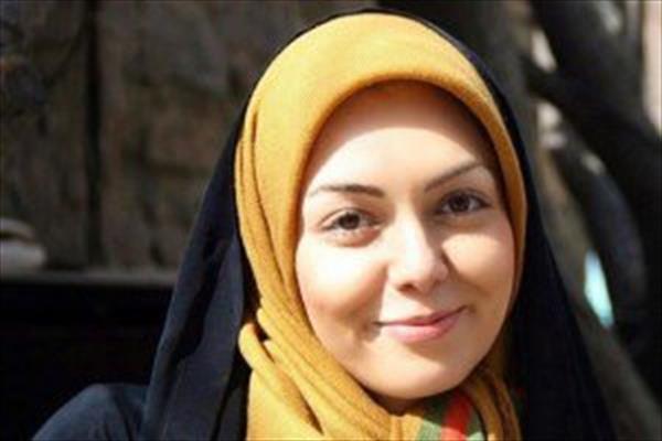 آزاده نامداری با چادر جلوی مقر سازمان ملل +عکس