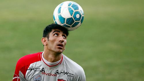 حرکت عجیب و خنده دار بیرانوند در تمرین پرسپولیس/عکس