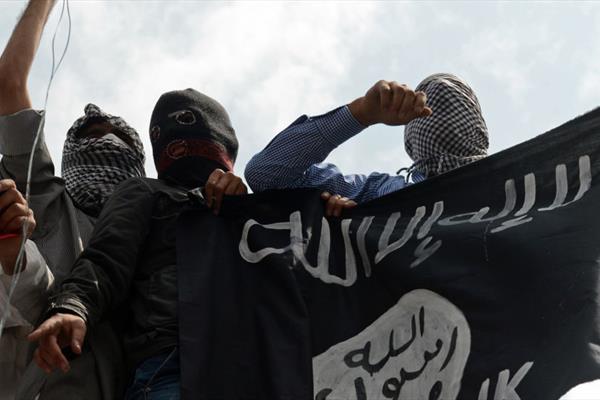 گردن ایرانی ها را خواهیم زد!