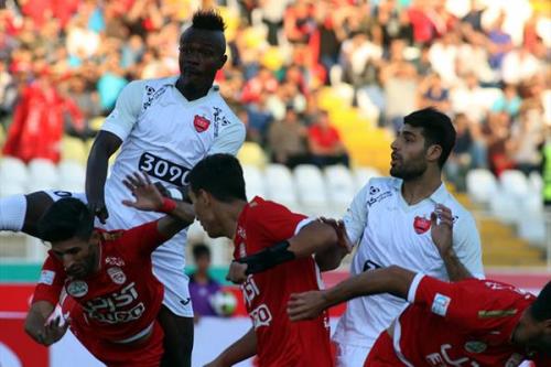 منشا قهر کرد و به رختکن رفت/بازیکنان پرسپولیس به من پاس نمی دهند!