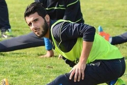 هافبک عراقی پرسپولیس وارد تهران شد/ رسن به محل تمرین پرسپولیس می‌رود/ بازیکن عراقی پرسپولیس از فرودگاه به بیمارستان رفت 