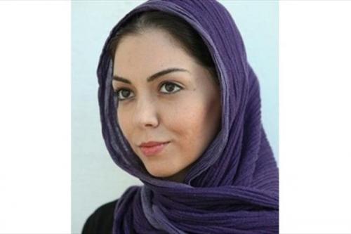 تیپ مانتویی و بدون چادر آزاده نامداری در فرودگاه میلان/عکس