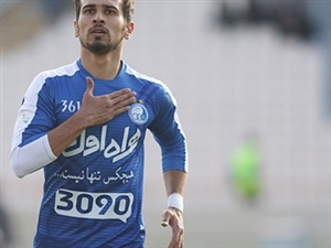 مهاجم محبوب استقلال 4 هفته دور از میادین 