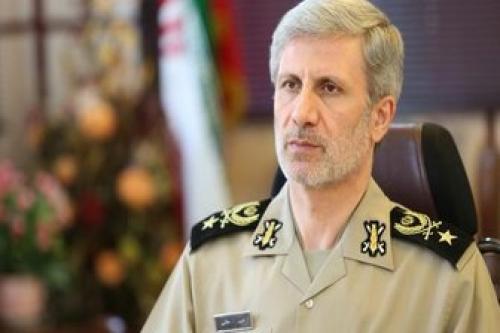 وعده امیر حاتمی برای رونمایی از زیردریایی فاتح 
