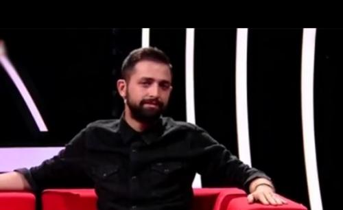 فیلم/ اشک‌های محسن افشانی در برنامه تلویزیون