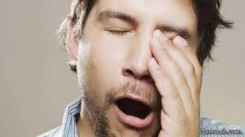 با خنده کمبود خواب را جبران کنید