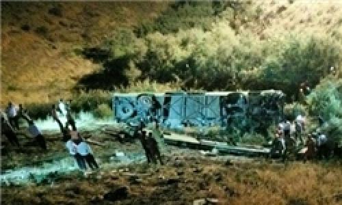 واژگونی یک دستگاه اتوبوس در جاجرود 11 کشته و 28 مصدوم برجا گذاشت+تصاویر