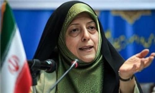 جای بانوان در پست‌های مدیریتی خالی است