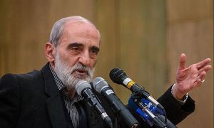 باید مراقب مشاوران نفوذی در مراکز تصمیم ساز نظام بود