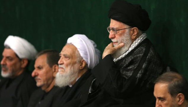 فیلم/ نوحه خوانی محمدرضا طاهری در حسینیه امام خمینی (ره)