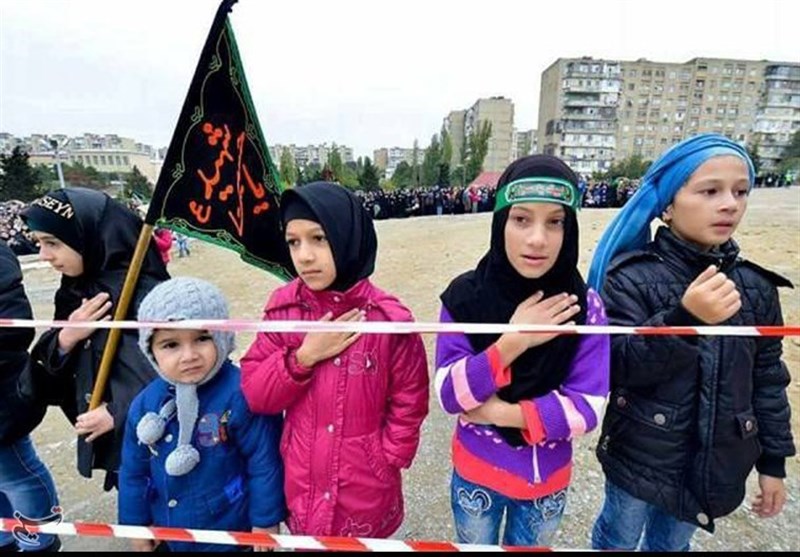 کودکان خود را به مراسم عاشورا ببرید از حق سرپرستی محروم می‌شوید!