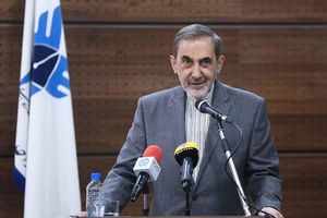 ولایتی: رابطه ایران و عراق راهبردی است