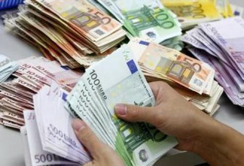  یورو گران شد/ سهام آسیایی بدون تغییر ماند 