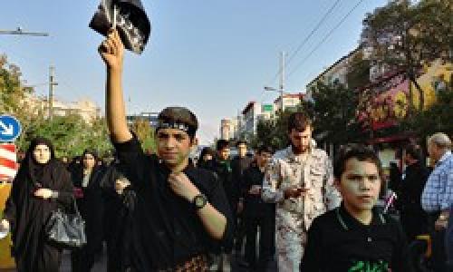 جاماندگان از کربلای حسینی به سوی حرم سیدالکریم حرکت کردند