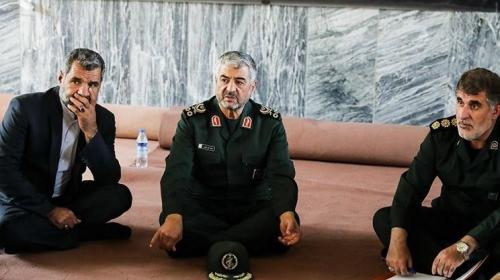  عکس/ فرمانده سپاه در جلسه اتاق بحران زلزله کرمانشاه