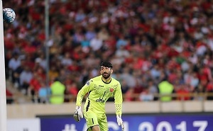 درگیری وحواشی در اردوگاه پرسپولیس:برخورد قاطع کاپیتان‌های پرسپولیس و باقری با بیرانوند/درگیری دوبازیکن جنجالی در رختکن پرسپولیس/اخراج ستاره سرخ پوشان قطعی شد
