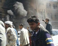  عکس/ به آتش کشیدن مقر انصارالله در صنعا