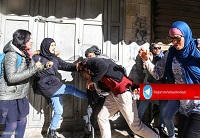  عکس/کتک‌خوردن سرباز اسرائیلی از دختر فلسطین