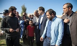 عکس/سفر وزیر بهداشت به مناطق زلزله زده