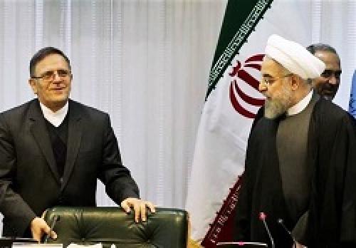 پاسخ رئیس کل بانک مرکزی به شایعه پراکنان