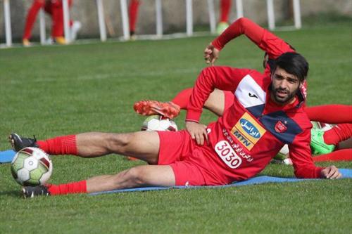 بمب خبری پرسپولیس در نقل وانتقالات منفجرشد:شاه ماهی اخراجی استقلال در چند قدمی سرخ پوشان