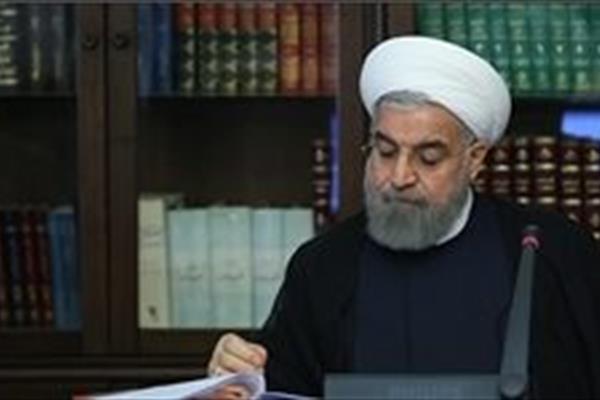 آیا جریان اصلاحات بر سر روحانی دچار شکاف می شود/اصلاح طلبان در تله روحانی گیر افتاده اند