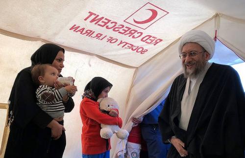  عکس/ بازدید آملی لاریجانی از مناطق زلزله‌ زده