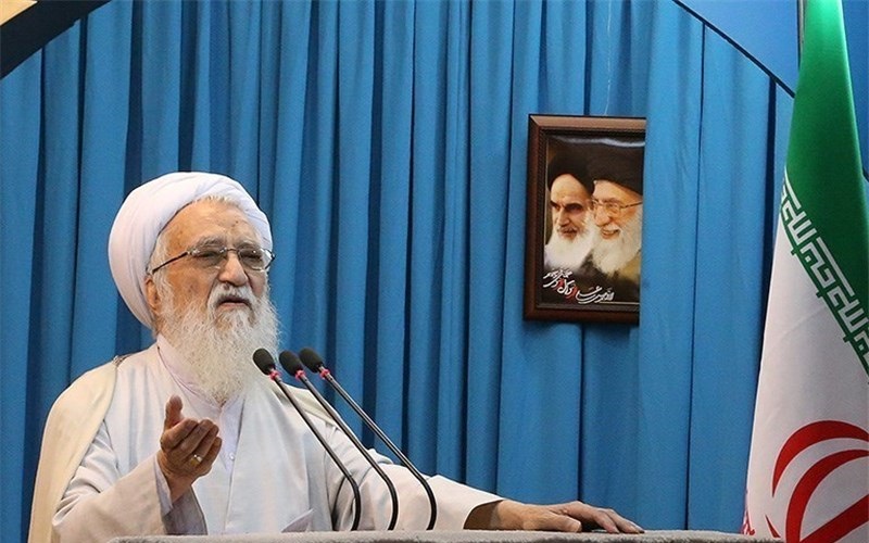  موحدی کرمانی: برخی با ۱۰۰۰ میلیارد تومان متواری شده‌اند 