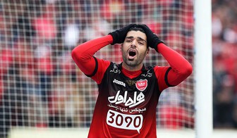 نمی‌توانیم طارمی را به زور نگه داریم
