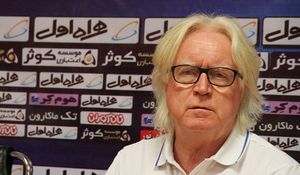 اظهار نظر جنجالی شفر از دست های پشت پرده استقلال / شفر پیش از بازی با تراکتور چه گفت؟