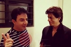 فیلم/آواز هندی عموپورنگ در مقابل شاهرخ خان