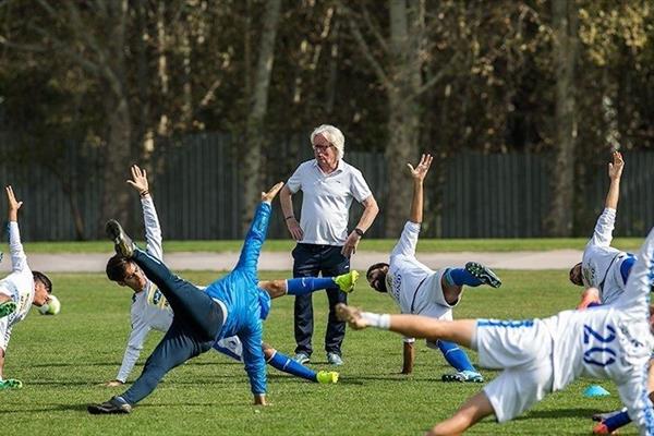 اتش بازی شفر در نقل و انتقالات:فرصت 5 روزه استقلال برای جذب بازیکن خارجی/مذاکرات با ستاره لیگ برتر چین اغاز شد