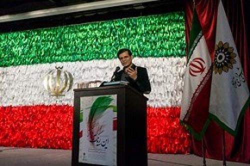 عکس/شاعرانه ای در تقدیس پرچم ایران