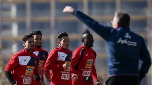  خوش و بش برانکو و عنایتی در تونل
