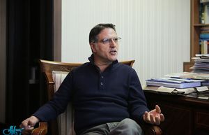 تئوریسین‌های چپ می‌گویند آشوب بزرگتر در پیش است/«خوک ایرانی» با منورالفکرها وارد برلین شد