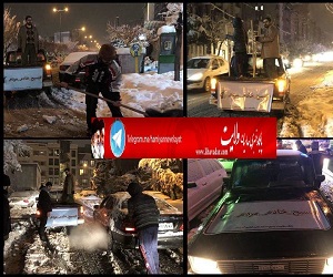  عکس/ برف‌روبی خیابان‌های تهران توسط بسیجی‌ها