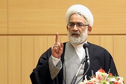 کشف حجاب دختران در خیابان بچه گانه است