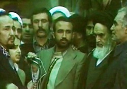 فیلم/قرائت قرآن محمد اصفهانی در محضر امام 
