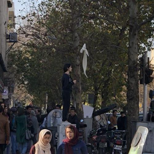 امروز که روسری هایشان را سر چوب کردند و  بالا بردند،چه شد؟
