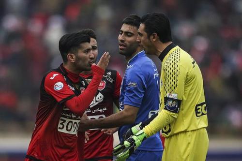 بمب نقل و انتقالاتی استقلال منفجرشد:ستاره پرسپولیس، صید بزرگ استقلال/بازیکن پرحاشیه سرخ پوشان رسما به استقلال پیوست/فوری