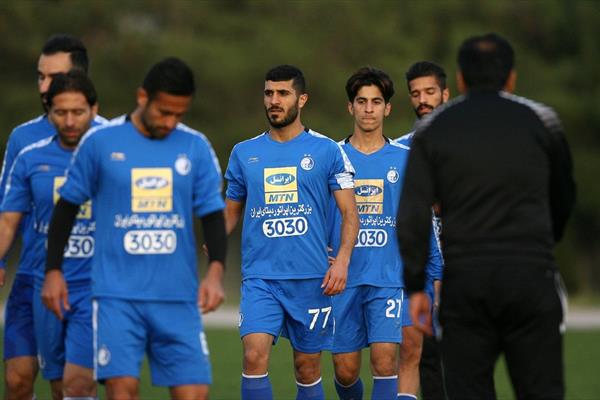 بمب خبری استقلال منفجرشد:بازگشت ستاره جنجالی ابی پوشان به استقلال/چراغ سبز شفر به ستاره جنجالی استقلال