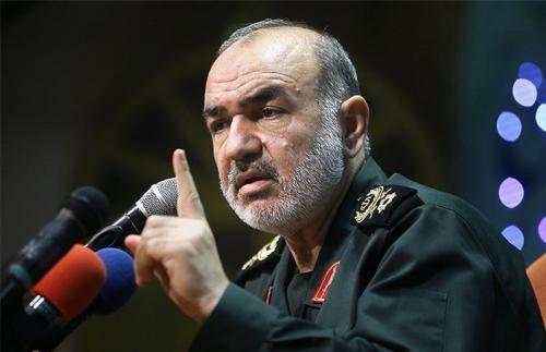 سردار سلامی در جمع خبرنگاران:خیال همه راحت؛ درباره موشک مذاکره نمی‌کنیم