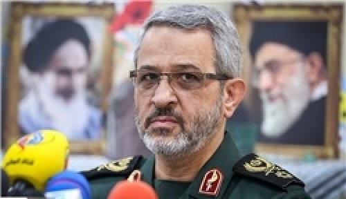 شرط حفظ انقلاب در انقلابی بودن ماست/ نباید از فضای تلاش و عرصه جهاد فاصله بگیریم
